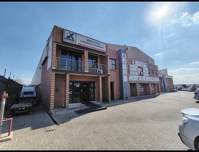 1,111M² WAREHOUSE TO LET IN AIRPORT PARK